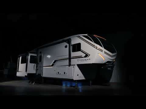 This Is What Half-Ton Fifth Wheel Living Looks Like | Keystone 2027 Cougar Half Ton