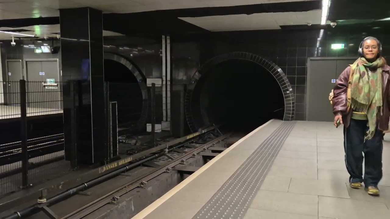 Glasgow subway Stadler Stock Arrives at St. Enoch 19/2/26