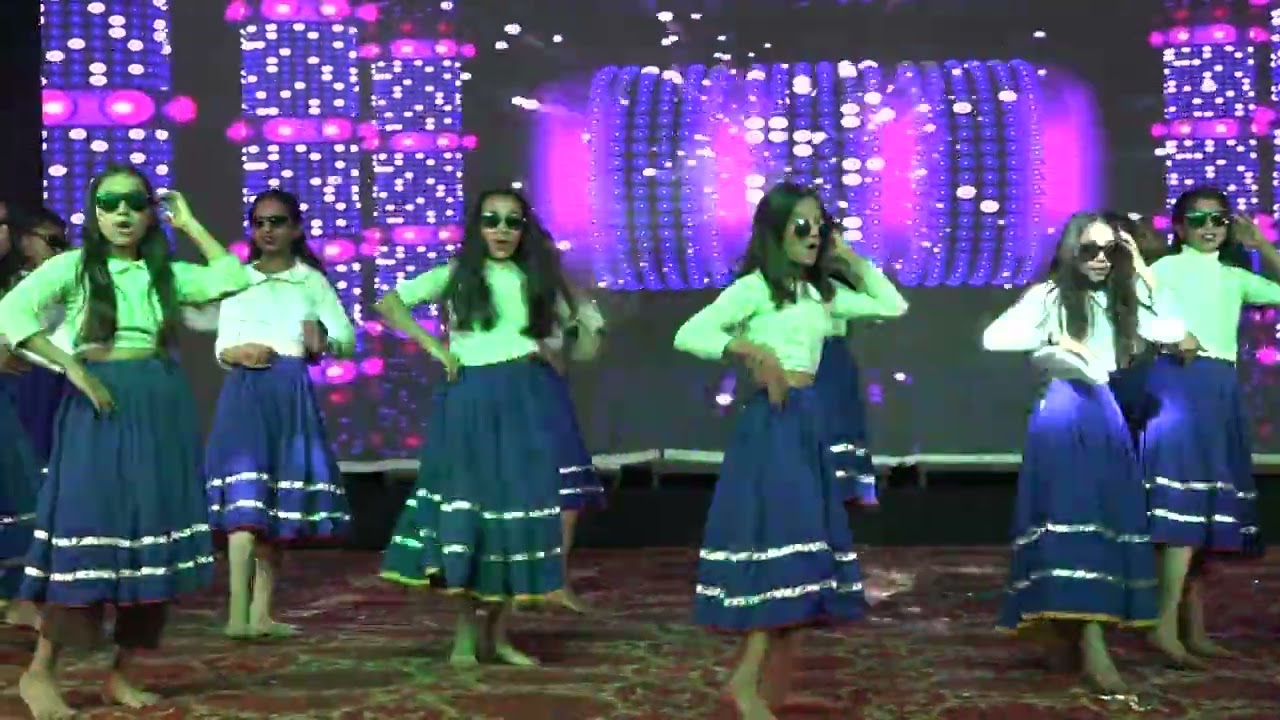 SCHOOL KIDS DANCE