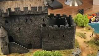 Gerçek Gibi Yapılmış Bir Kale