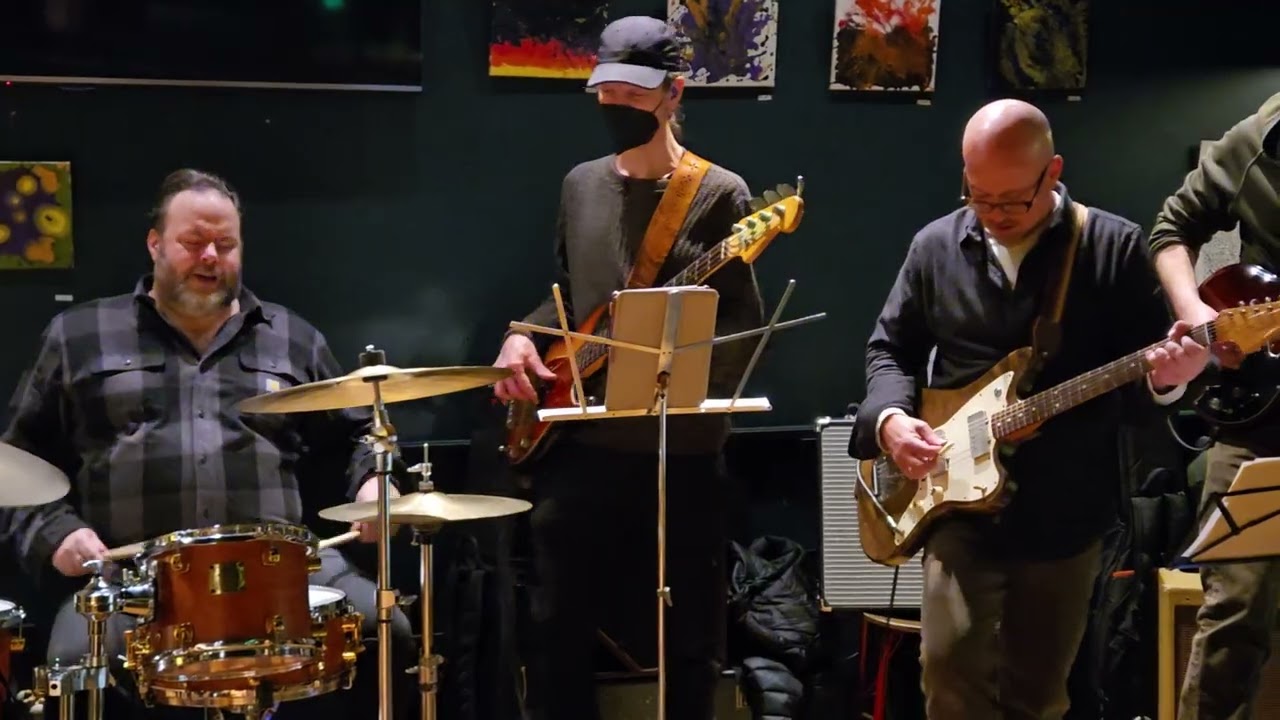 HELLBENDER plays Ground Control