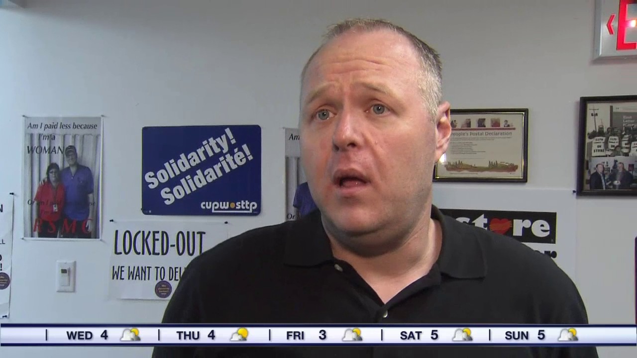 Video Some Whitby residents say Canada Post is failing to deliver mail