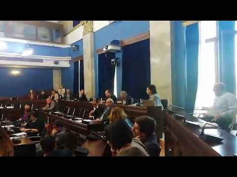 სიტყვიერი დაპირისპირება პარლამენტში