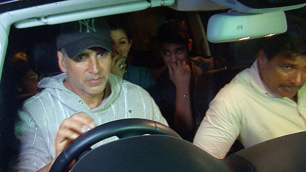 Akshay Kumar's MOVIE outing with wife Twinkle & son Aarav