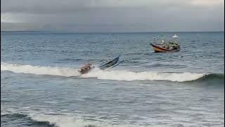 ombak besar pelawangan pantai grajagan Banyuwangi