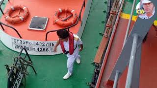 Pilot Off from Meratus Waingapu