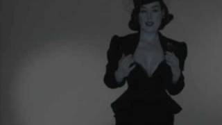 What is a stripteese?
Dita Von Teese gives you just a hint of what to expect from her book, Stripteese.
http://www.amazon.com/Dita-Stripteese-Von-Teese/dp/006176311X/ What is a stripteese?