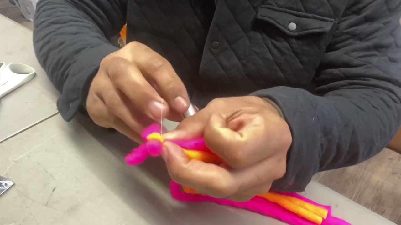 HOW TO tie a yarn ball for steelhead fishing.