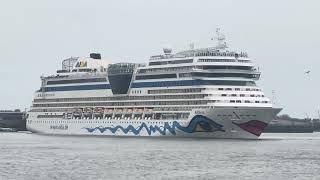 Erstes Auslaufen der AIDA Sol fürs Jahr 2026 in Hamburg.