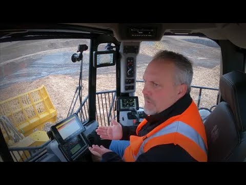 836 Landfill Compactor Walkaround with Konstantin and Clay