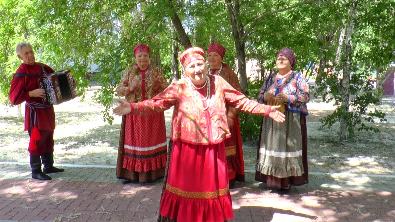 Погода кочневка татарский. Татарский народный фольклорный ансамбль. Фольклорный ансамбль Белозерье Санкт-Петербург. Татарские народные частушки. ДК Родина Татарск.