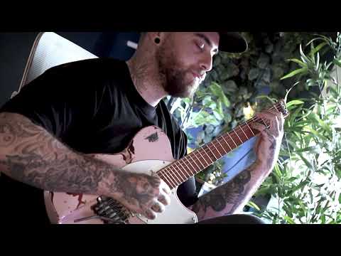 I play ShadyShady with a Pink Guitar (Tabs)