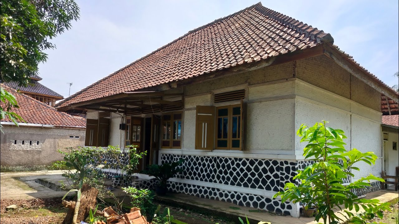 Rumah Jaman Dulu Hidup di Desa, Meninggalkan Banyak Kenangan Masa Lalu