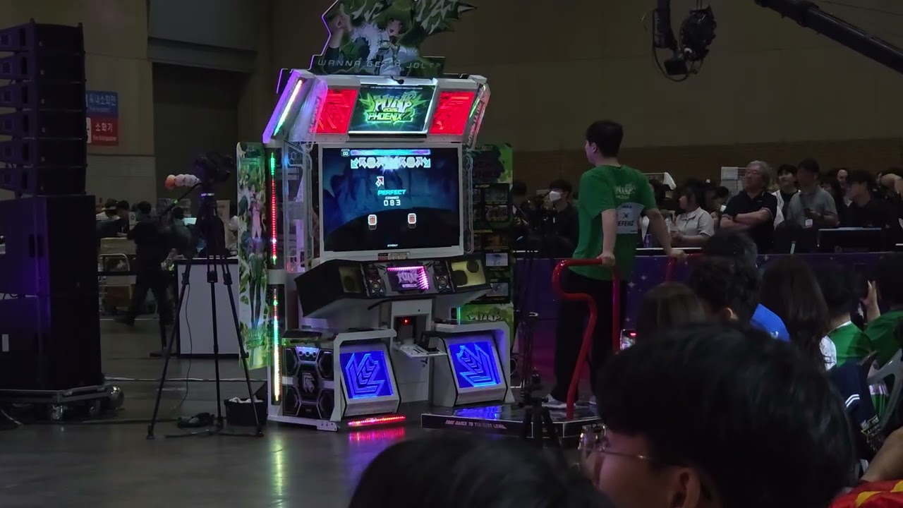 PLAYX4 PUMP IT UP PHOENIX 2] FEFEMZ - Legendary Dominion (레전더리
