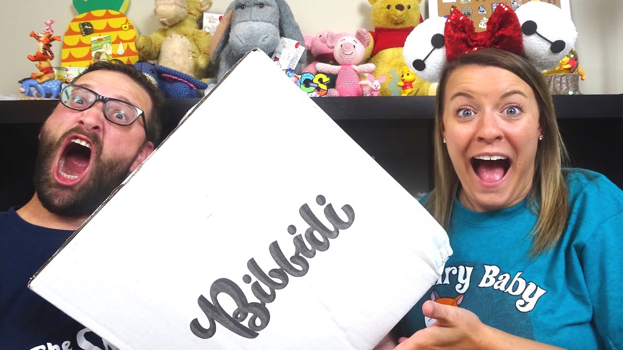 The BIGGEST Ultimate Magic Bibbidi Bobbidi Box!! Disney Subscription Service | August 2020