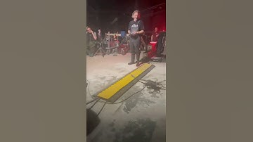 Director of Alien Romulus, Fede Alvarez testing out a remote control FACEHUGGER! #alienromulus