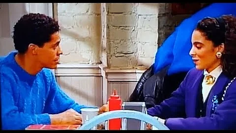 A Different World: 3x16 - Julian asks Whitley out ...