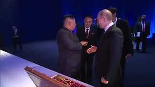 Information Putin handshake #fails News