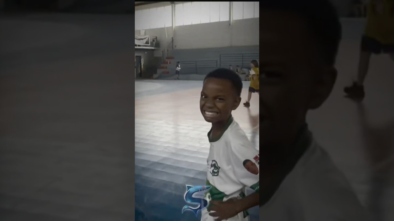 Eis que o RONALDINHO aparece no WARZONE! 