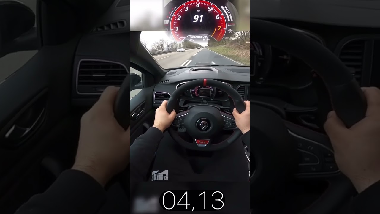 Renault Megane RS Trophy Acceleration