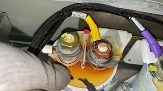 видео: Tesla contactors replacement_Замена контакторов батареи Tesla model S 60 2013 картинка: Tesla contactors replacement_Замена контакторов батареи Tesla model S 60 2013