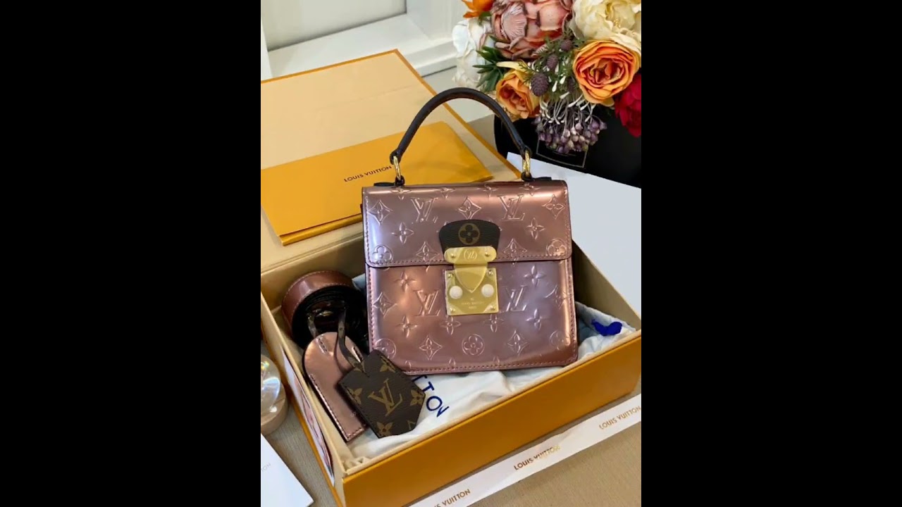 M90454 Louis Vuitton 2019 Monogram Vernis Spring Street-Cream