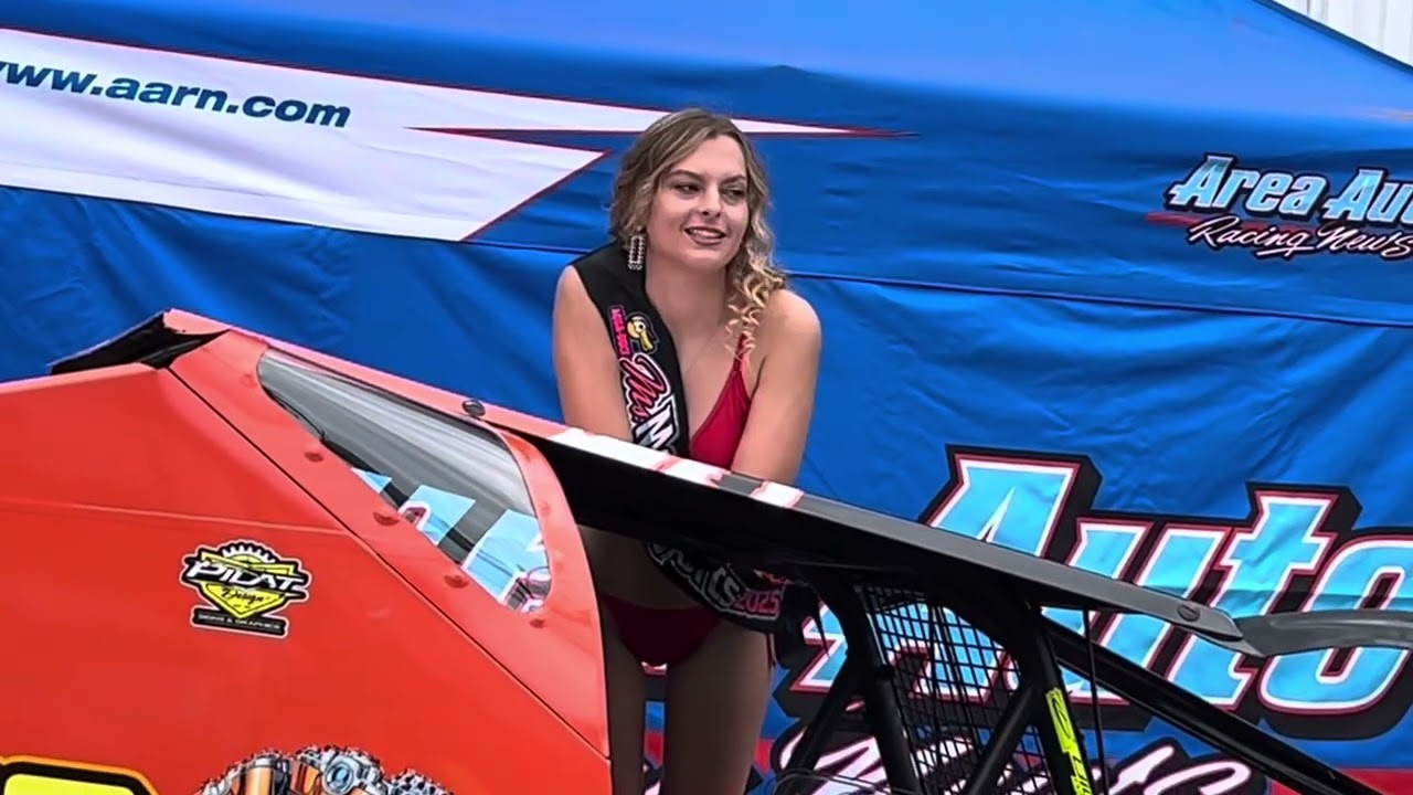 The Ms. Motorsprts Photo Shoot has become a tradition at SDW and that tradition continued on. ￼