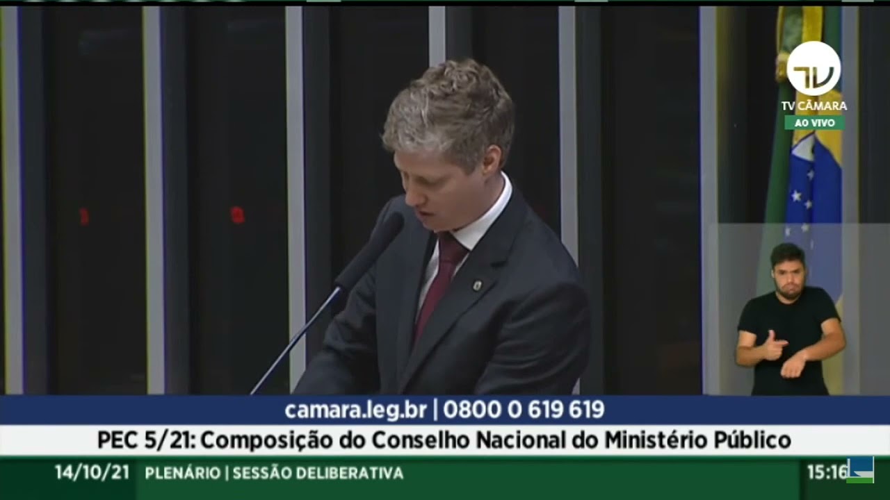 Marcel van Hattem chama Lira de autoritário após ele tentar votar PEC da Vingança