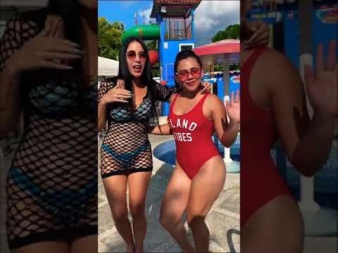 A SOLAS EN LA DUCHA CON JAMI CHAVEZ | ESTAMOS MOJADAS | QUEREMOS SEXITO | SUPER CALIENTE 😏