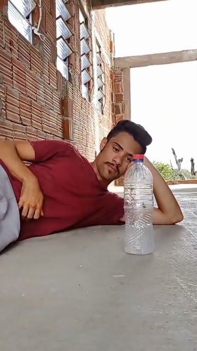 DESAFIOS DA GARRAFA (water bottle flip challenge) #desafio #desafiodagarrafa #waterbottlechallenge
