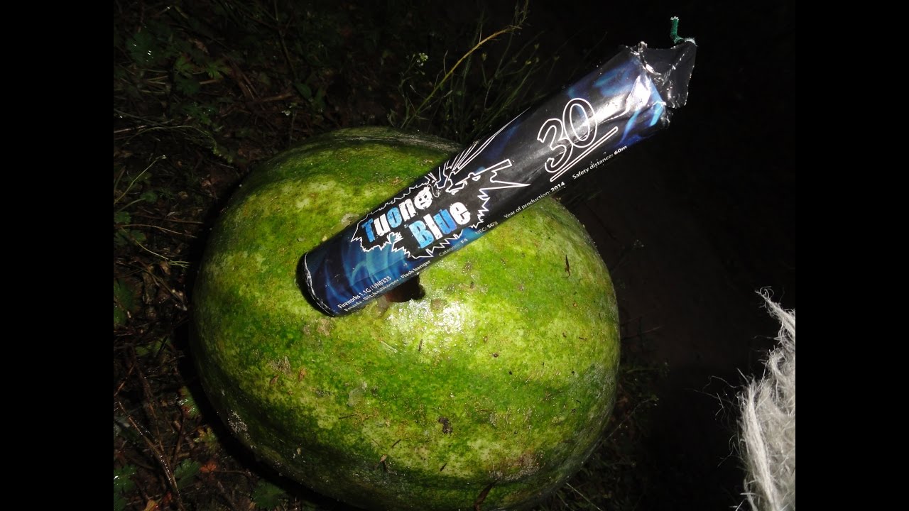 TuonoBlue30 vs Melone ( Polenböller ?!? Italienböller )