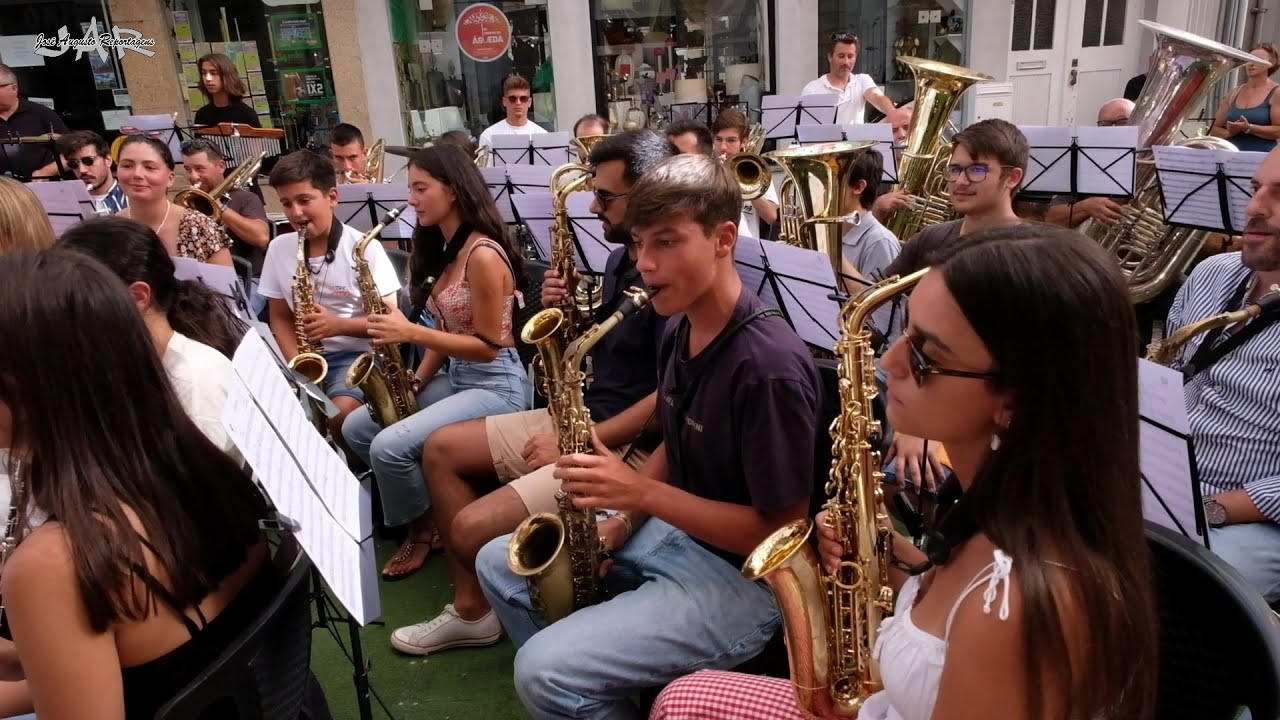 Banda Alvarense - Santana a portrait