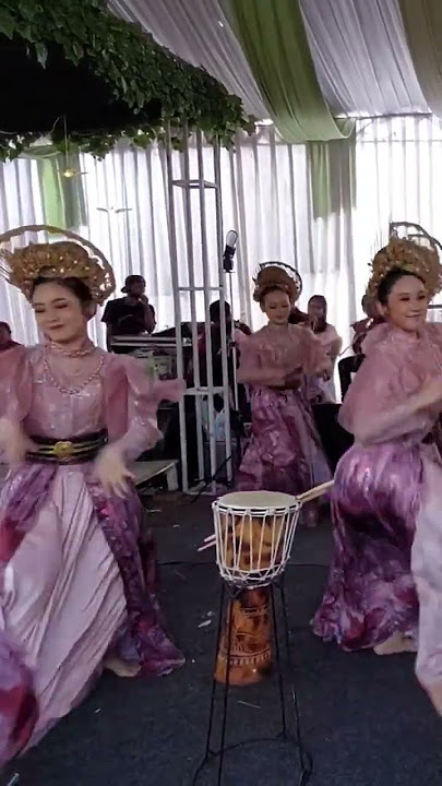 Tari Persembahan Mojang Priangan by Missmala Dance Crew #mdc #sanggarcirebon