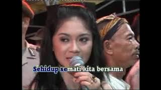 BUNGA-BUNGA CINTA RATNA ANTIKA