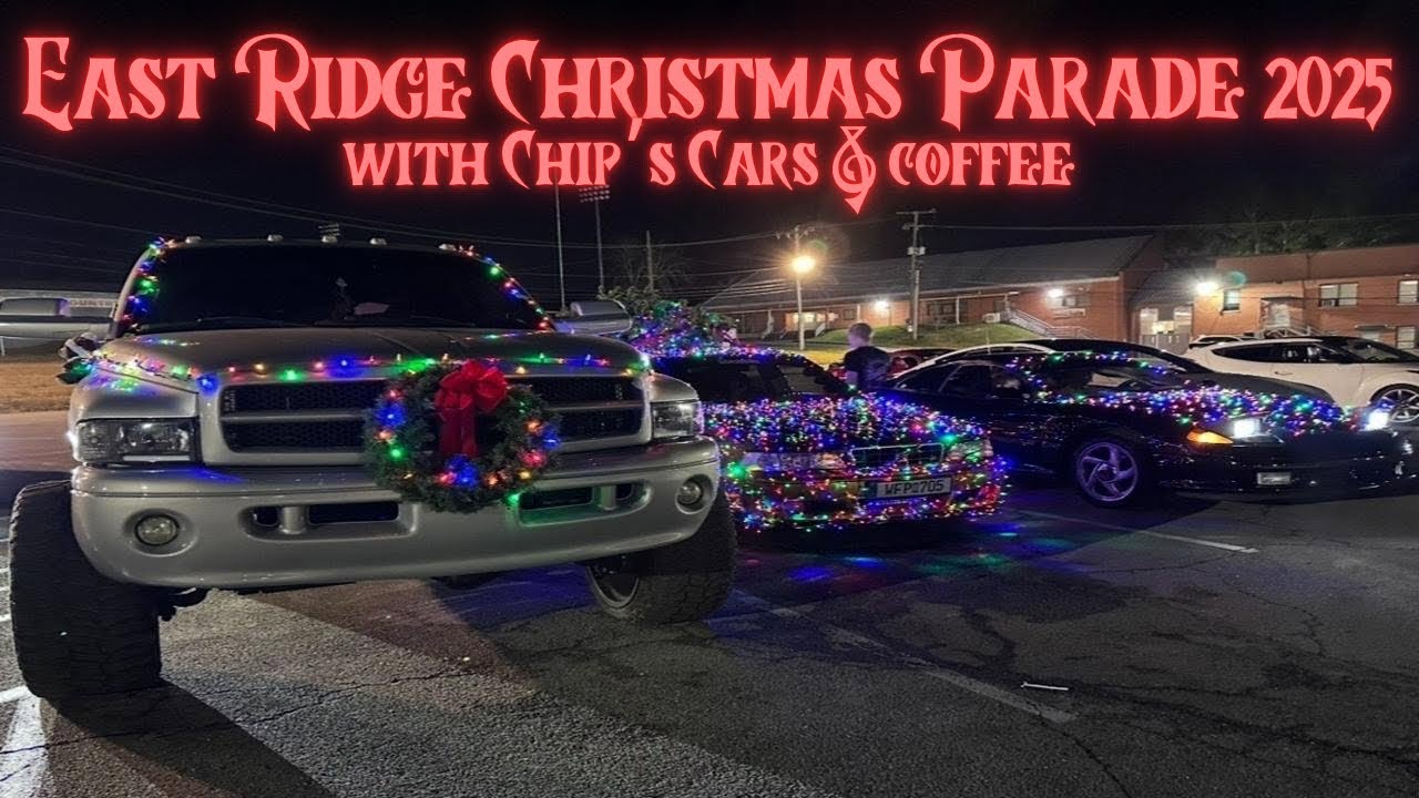 Рождественский парад в Ист-Ридж, штат Теннесси, с нашей точки зрения.
