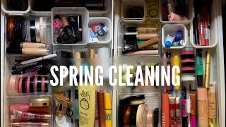 Deep Cleaning my Makeup Case