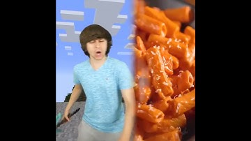 When the wandering trader stalks you in Minecraft #fyp #foryou #gaming #gamer #videogames #gamingmem