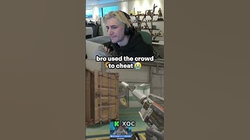 xQc reacts to CS player using the crowd to cheat 😭 #xqc #csgo