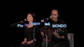 Jam Staras Ĉe La Pordo Aŭto