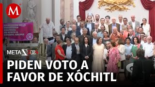 Xóchitl Gálvez acude a encuentro con intelectuales y académicos