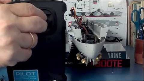 1/350 RC Graf Zeppelin: Rudders and motors