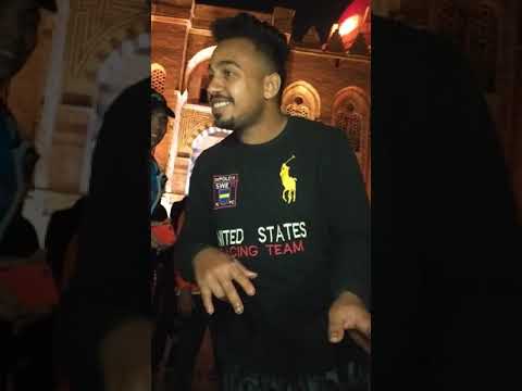 تحدي احمد اللمبي والسويسي في شارع المعز