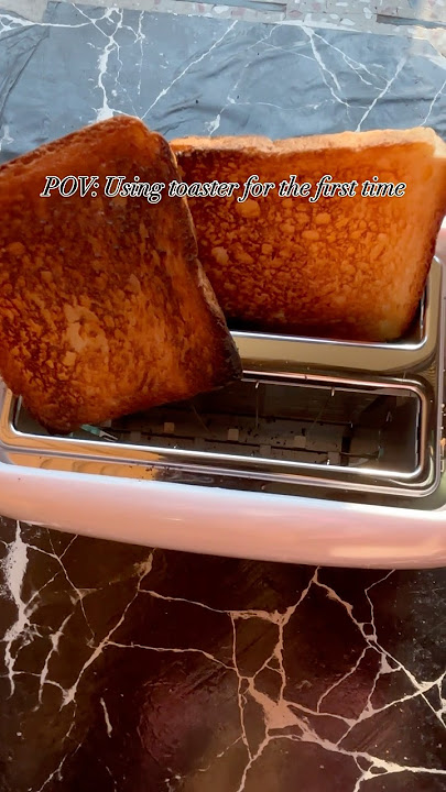 Using toaster for the first time | Toast in a toaster #ashortaday #shortaday #toast #toaster