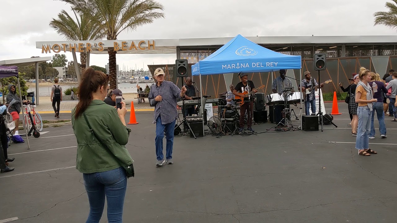 🌴😁☠️🎵 B.R.A.A.D RELAXING AT BEACH EATS,MOTHERS BEACH.🌴😁☠️ PLEASE SUBSCRIBE TO B.R.A.A.D!!🚲🌎🎥