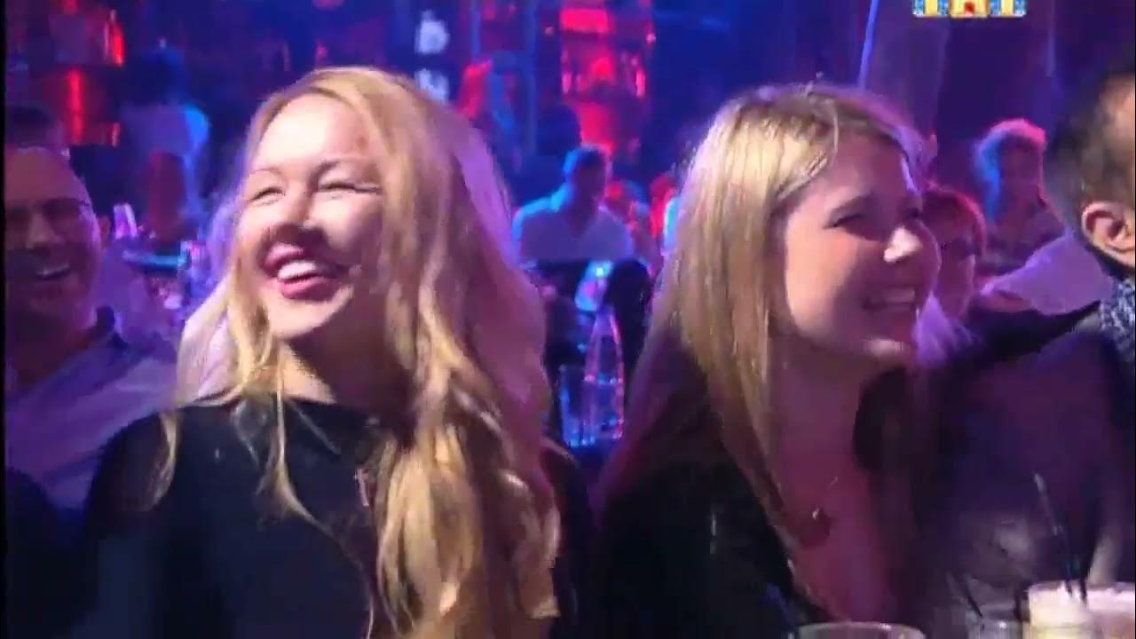 Порно кішкентай үлкен мүшесі қыздардың жалаңаш бөксесі мен письки