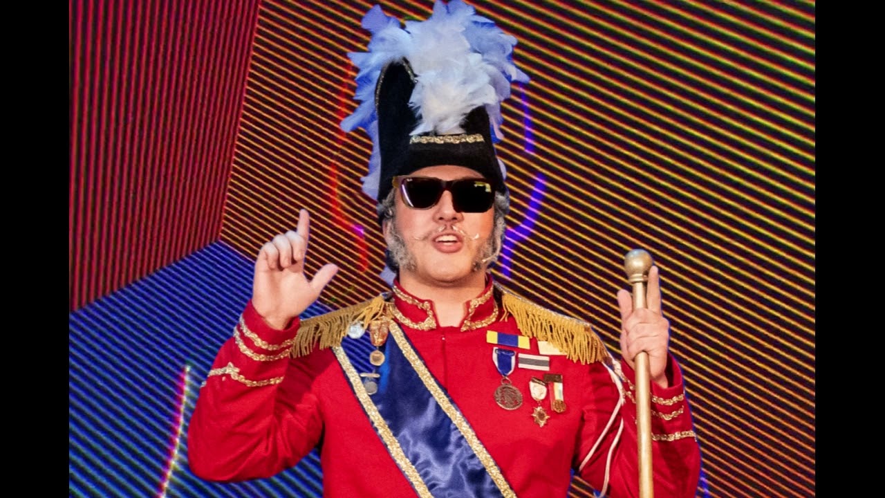 Major-General Stanley performs "Rap God" (the fast part)