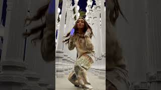 McKenzi w/ Pillars :: Rukus FX #shorts
Dancing in comfy tie dye sweats w/ many many many extra many street lights. #danceshorts w/ the Rukus FX motion controlled music mixer. @rukusfx McKenzi w/ Pillars :: Rukus FX #shorts
