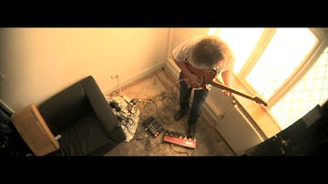 Alex Hutchings LOOP STATION!