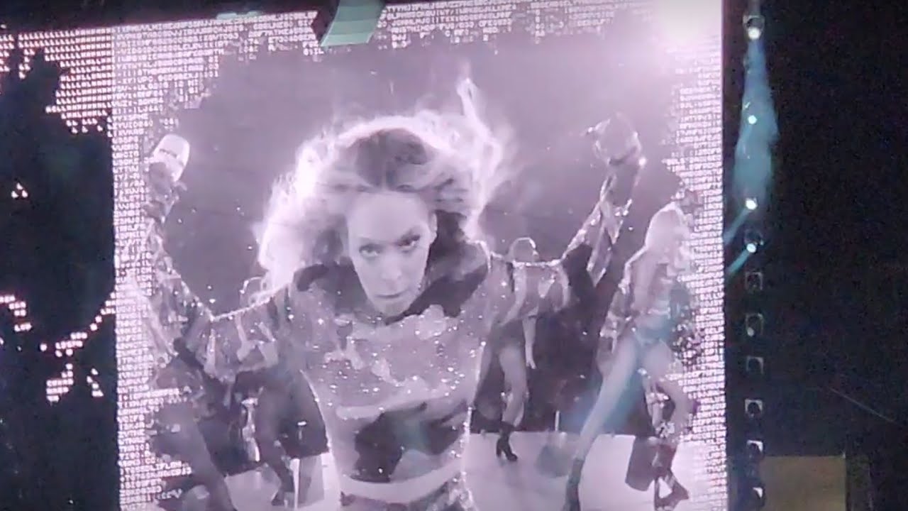 [Beyoncé] Renaissance Tour in Chicago | Soldier Field | Run the World ...