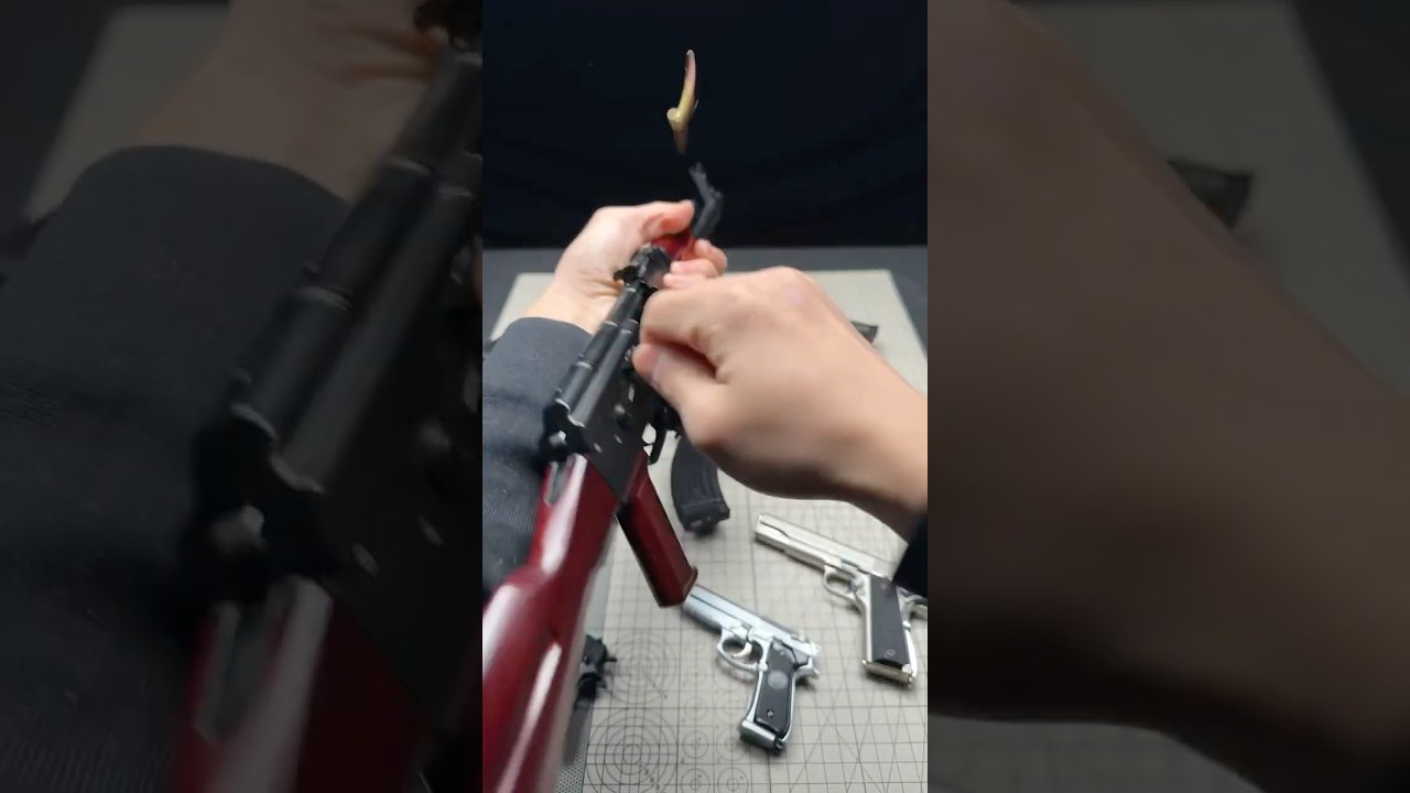AKM - Wood - 1:1.67 Miniature – Maximum Armory